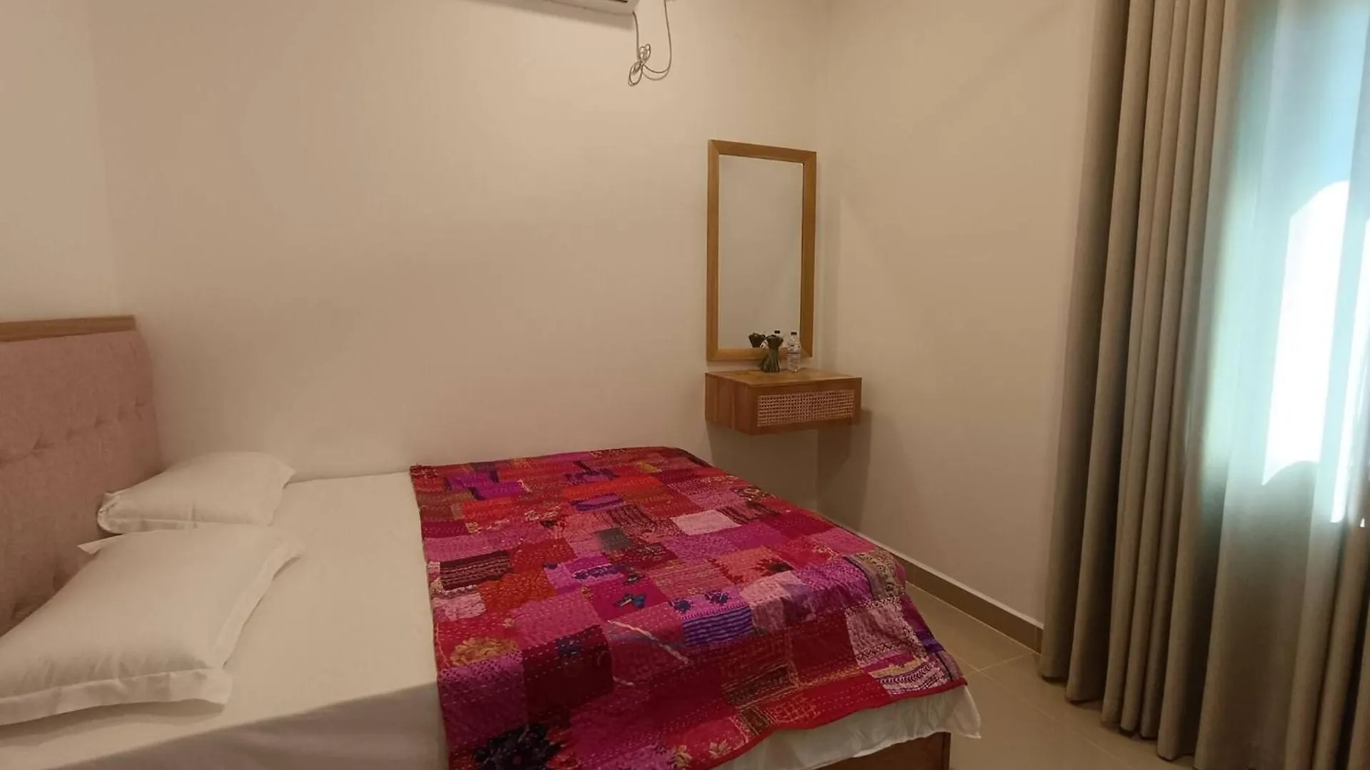 Santorini Resort Art Of Living Apartment Negombo 48