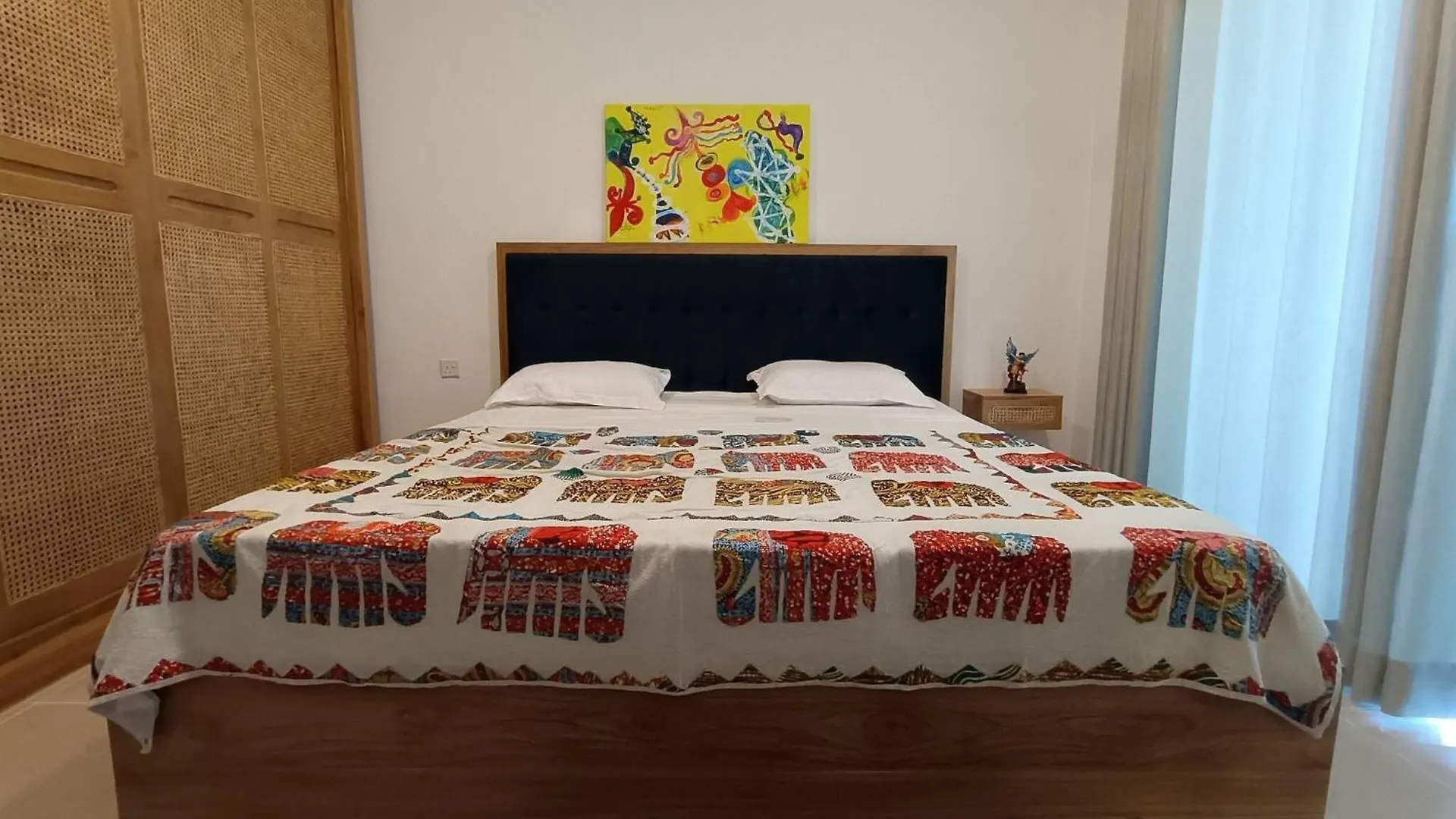 Santorini Resort Art Of Living Apartment Negombo 48