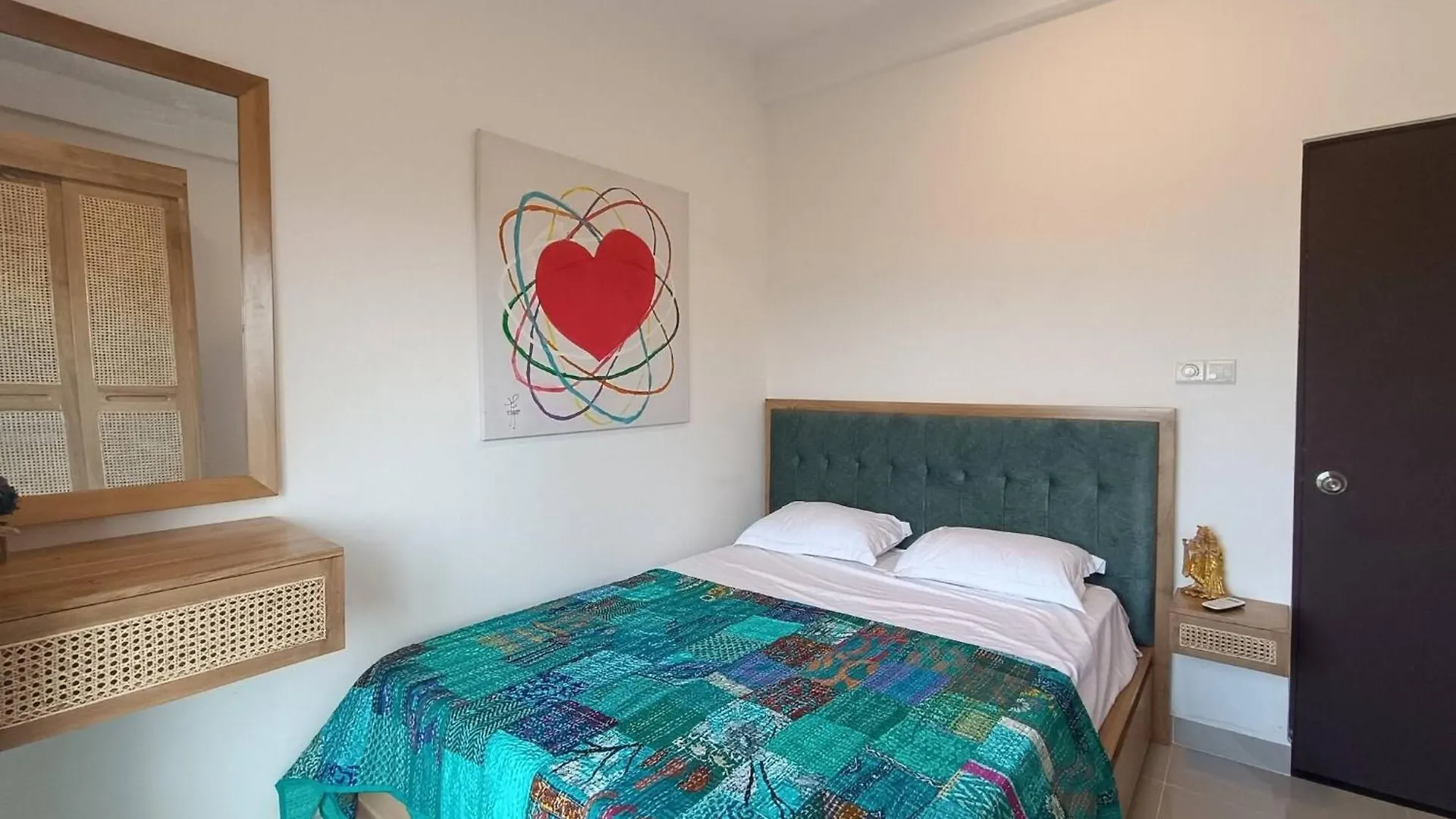 Santorini Resort Art Of Living Apartment Negombo 48