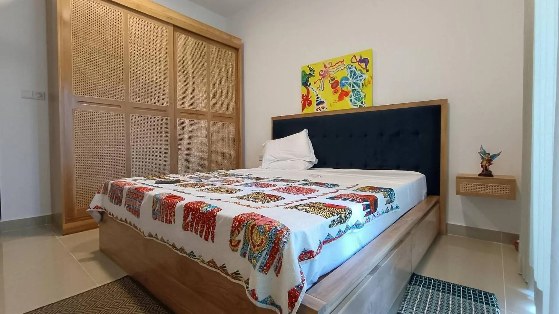 Santorini Resort Art Of Living Apartment Negombo 48
